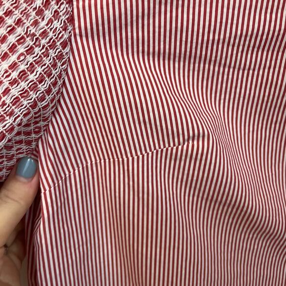 Vineyard Vines Red Striped Short Bell Sleeve Smocked Detail Top XS Made in Italy - Picture 4 of 8